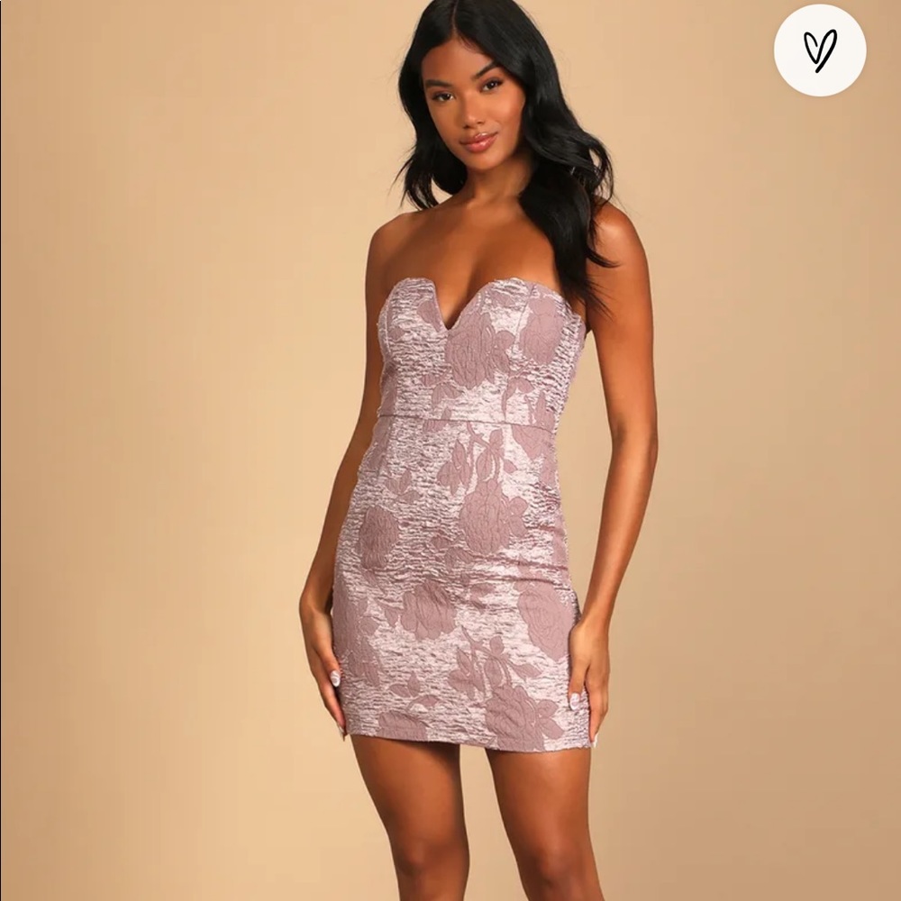 Lulu’s Cue the Cocktails Mauve Floral Jacquard Strapless  Bodycon Dress (Small)
